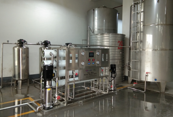 江蘇酒業3T雙級反滲透安裝調試完成